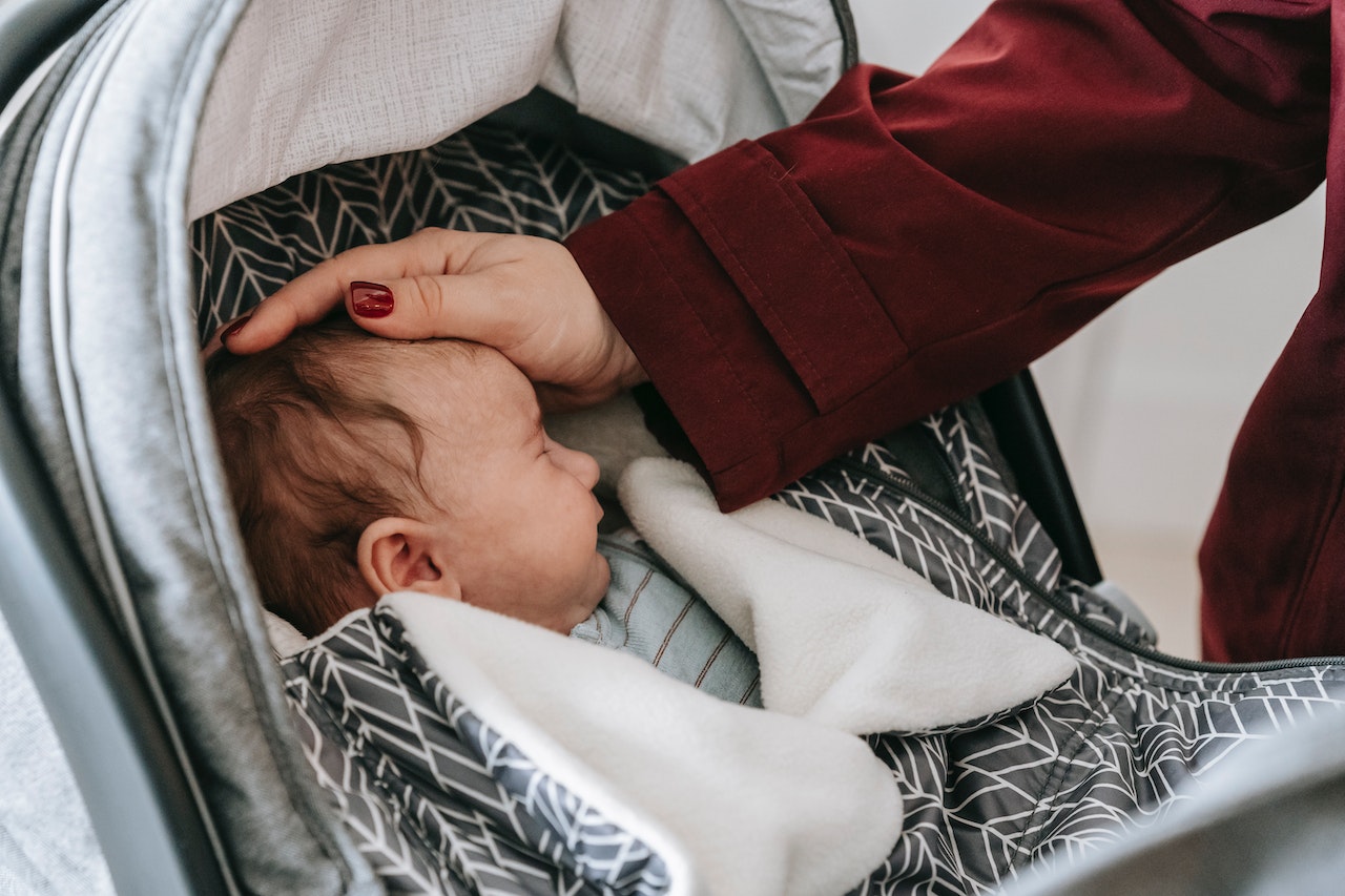 Co sleeping 18 outlet month old